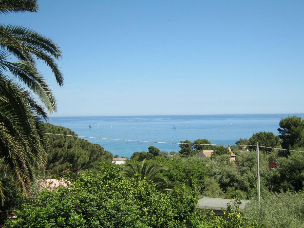 Green Villa Sand Beach Center Close Sea Veiw 切法卢 外观 照片